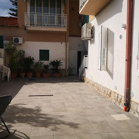Casa Viola Elegante E Sul Mare Di Mondello Apartment Palermo Ngoại thất bức ảnh